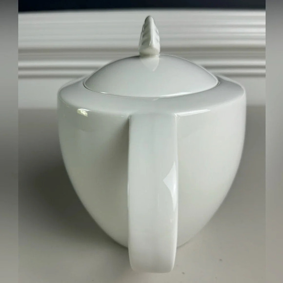 Cafe White by CHRISTOPHER STUART Teapot and Lid - Picture 2 of 6